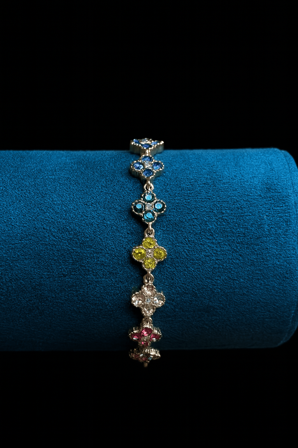 Bracciale Quadrifogli in Acciaio con Cristalli in argento 925 con zirconi - Larù Gioielli (per Bracciali) Bracciale Quadrifogli in Acciaio con Cristalli in argento 925 elegante - Larù Gioielli (per Collane) Bracciale Quadrifogli in Acciaio con Cristalli in argento 925 luminosi - s