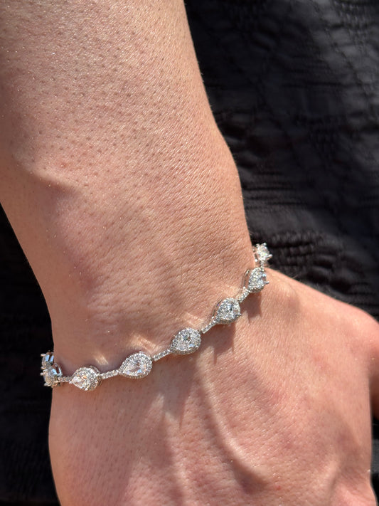 Bracciale in argento 925 con pietre a goccia