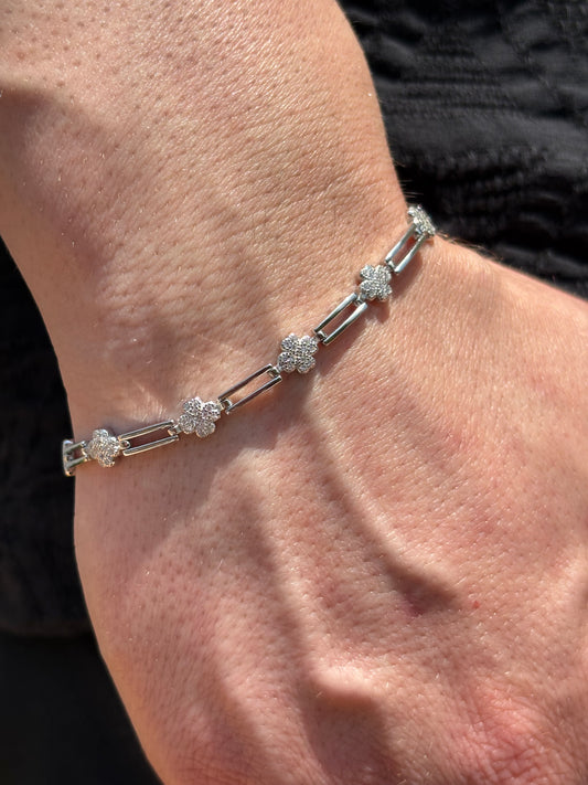 Bracciale in argento 925 con fiori di zirconi