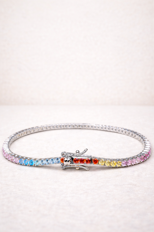 Tennis arcobaleno - Creato a Mano placcato in oro 18k con zirconi 6A effetto diamante. Cartoncino e busta
inclusi nel prezzo .