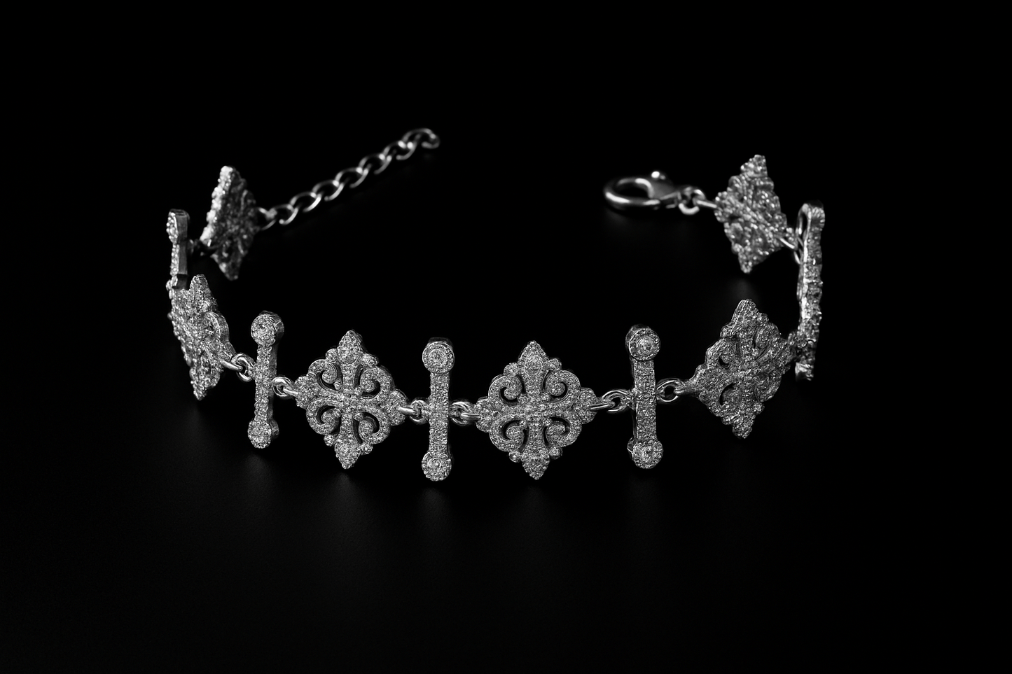 Bracciale di lusso in Argento 925 – Modello Patek in argento 925 con zirconi - Larù Gioielli (per Bracciali) Bracciale di lusso in Argento 925 – Modello Patek in argento 925 elegante - Larù Gioielli (per Collane) Bracciale di lusso in Argento 925 – Modello Patek in argento 925 luminosi - s