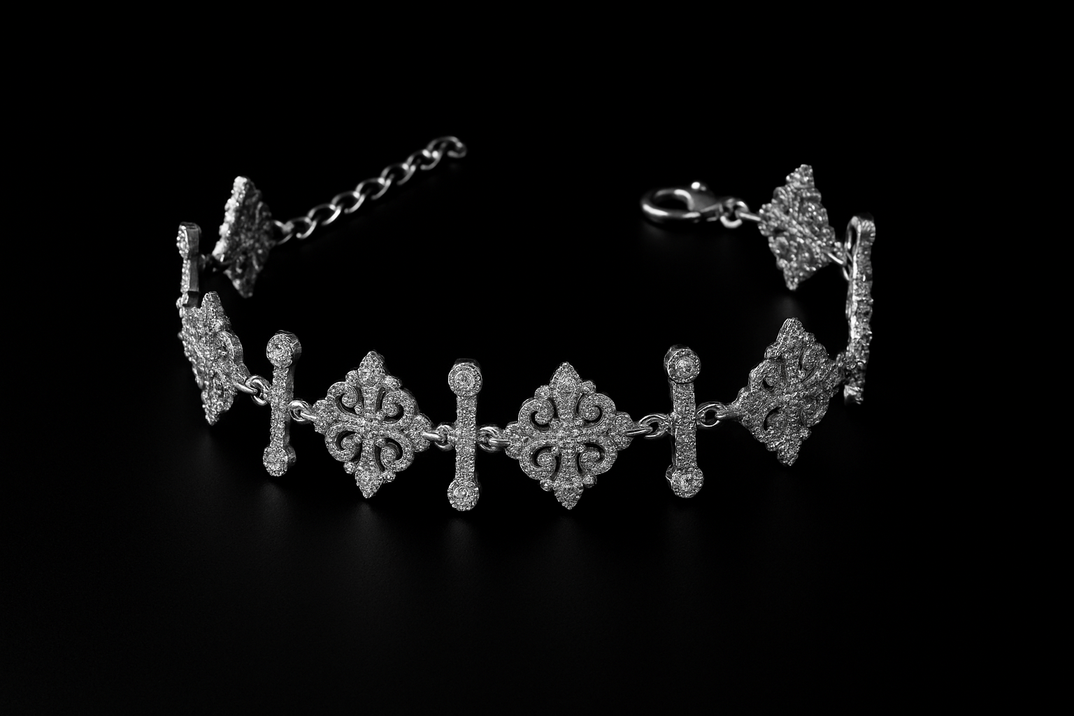 Bracciale di lusso in Argento 925 – Modello Patek in argento 925 con zirconi - Larù Gioielli (per Bracciali) Bracciale di lusso in Argento 925 – Modello Patek in argento 925 elegante - Larù Gioielli (per Collane) Bracciale di lusso in Argento 925 – Modello Patek in argento 925 luminosi - s