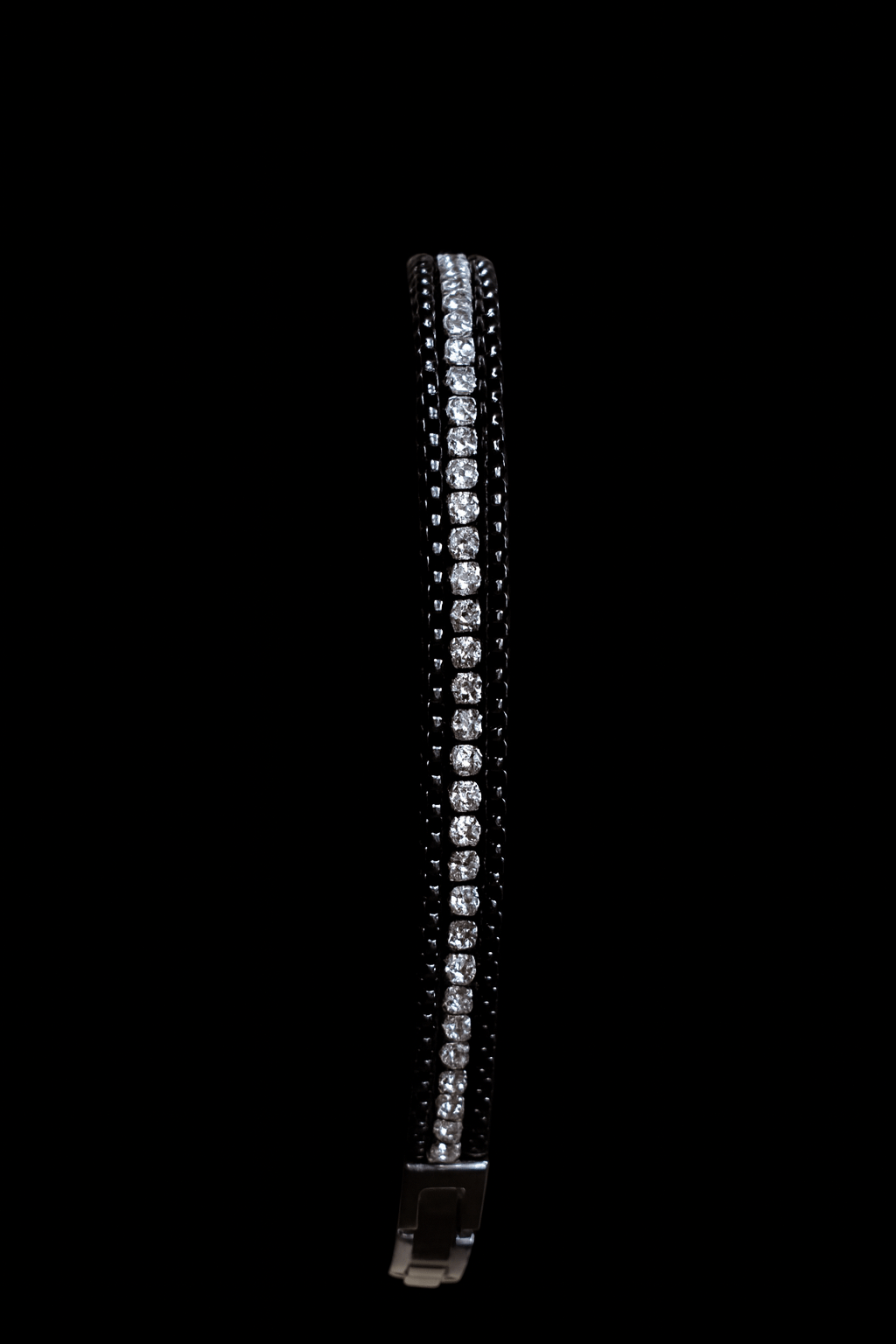 Bracciale Eleganza Geometrica con Zirconi in argento 925 con zirconi - Larù Gioielli (per Bracciali) Bracciale Eleganza Geometrica con Zirconi in argento 925 elegante - Larù Gioielli (per Collane) Bracciale Eleganza Geometrica con Zirconi in argento 925 luminosi - s