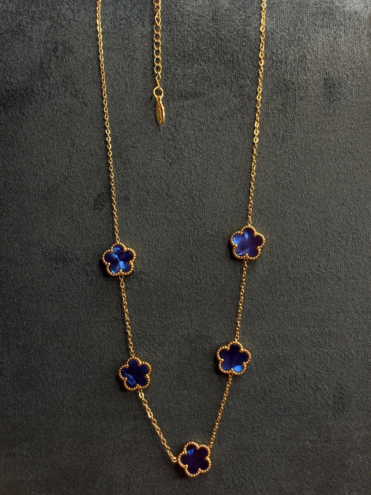 Collana in acciaio con quadrifogli in argento 925 con zirconi - Larù Gioielli (per Bracciali) Collana in acciaio con quadrifogli in argento 925 elegante - Larù Gioielli (per Collane) Collana in acciaio con quadrifogli in argento 925 luminosi - s