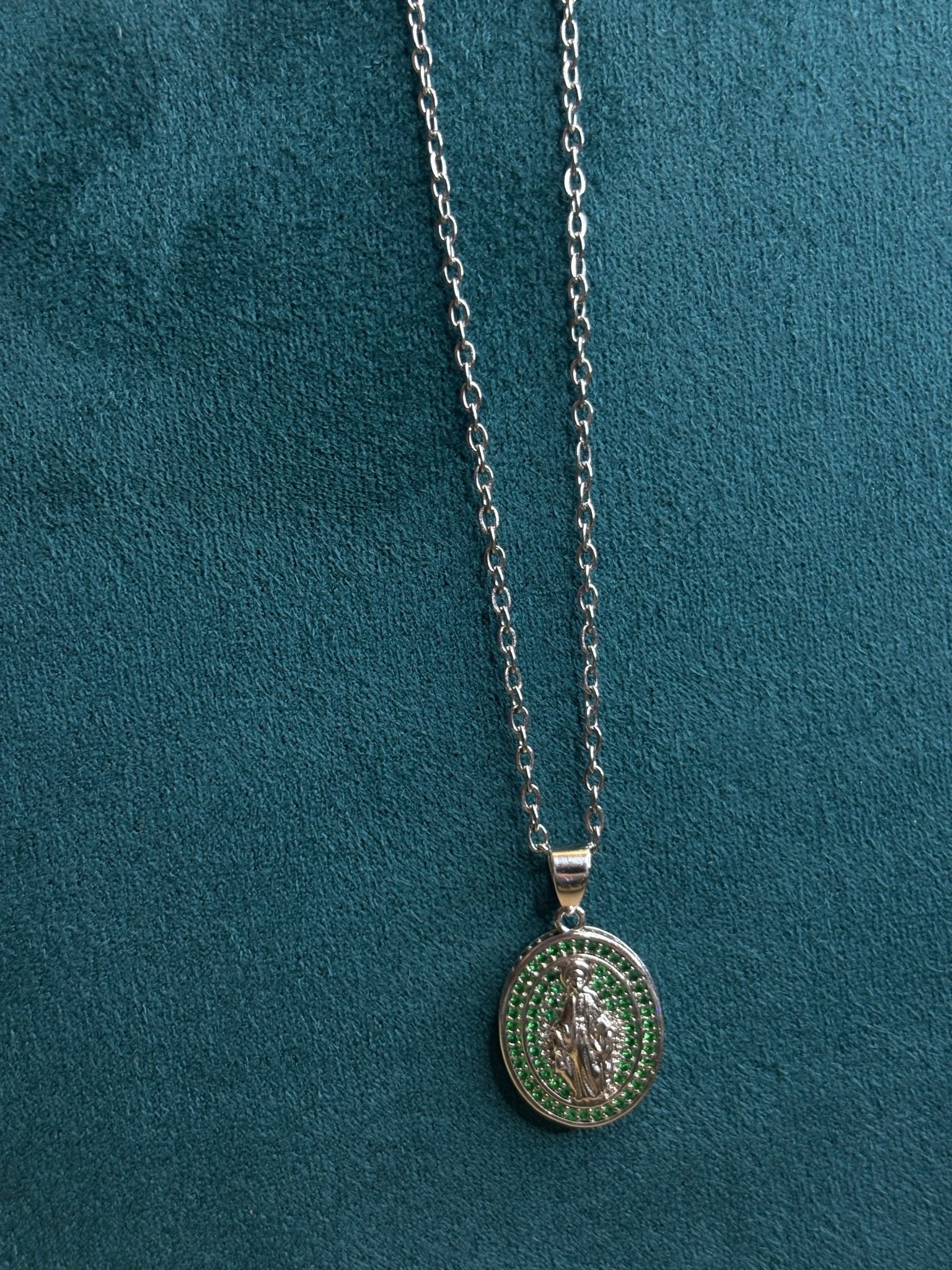 Collana “Santità” in argento 925 con zirconi - Larù Gioielli (per Bracciali) Collana “Santità” in argento 925 elegante - Larù Gioielli (per Collane) Collana “Santità” in argento 925 luminosi - s