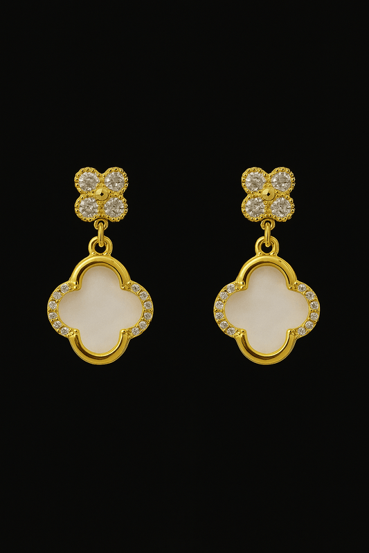 Orecchini Pendenti in Acciaio Placcato Oro con Madreperla – Quadrifoglio Elegance in argento 925 con zirconi - Larù Gioielli (per Bracciali) Orecchini Pendenti in Acciaio Placcato Oro con Madreperla – Quadrifoglio Elegance in argento 925 elegante - Larù Gioielli (per Collane) Orecchini Pendenti in Acciaio Placcato Oro con Madreperla – Quadrifoglio Elegance in argento 925 luminosi - s